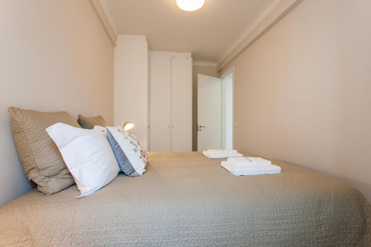 Flh Campo De Ourique Bright Apartment Lisbon Bagian luar foto